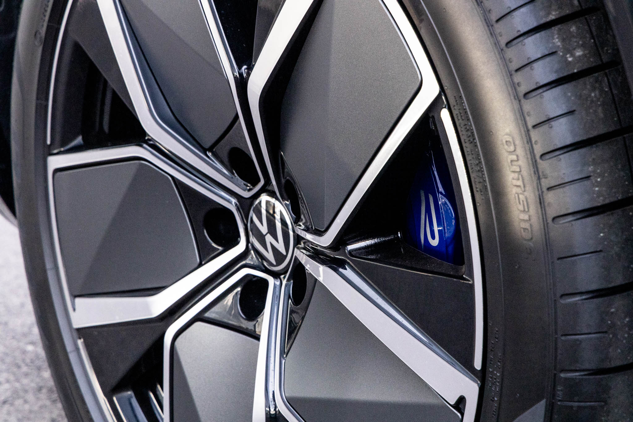 Volkswagen Touareg R