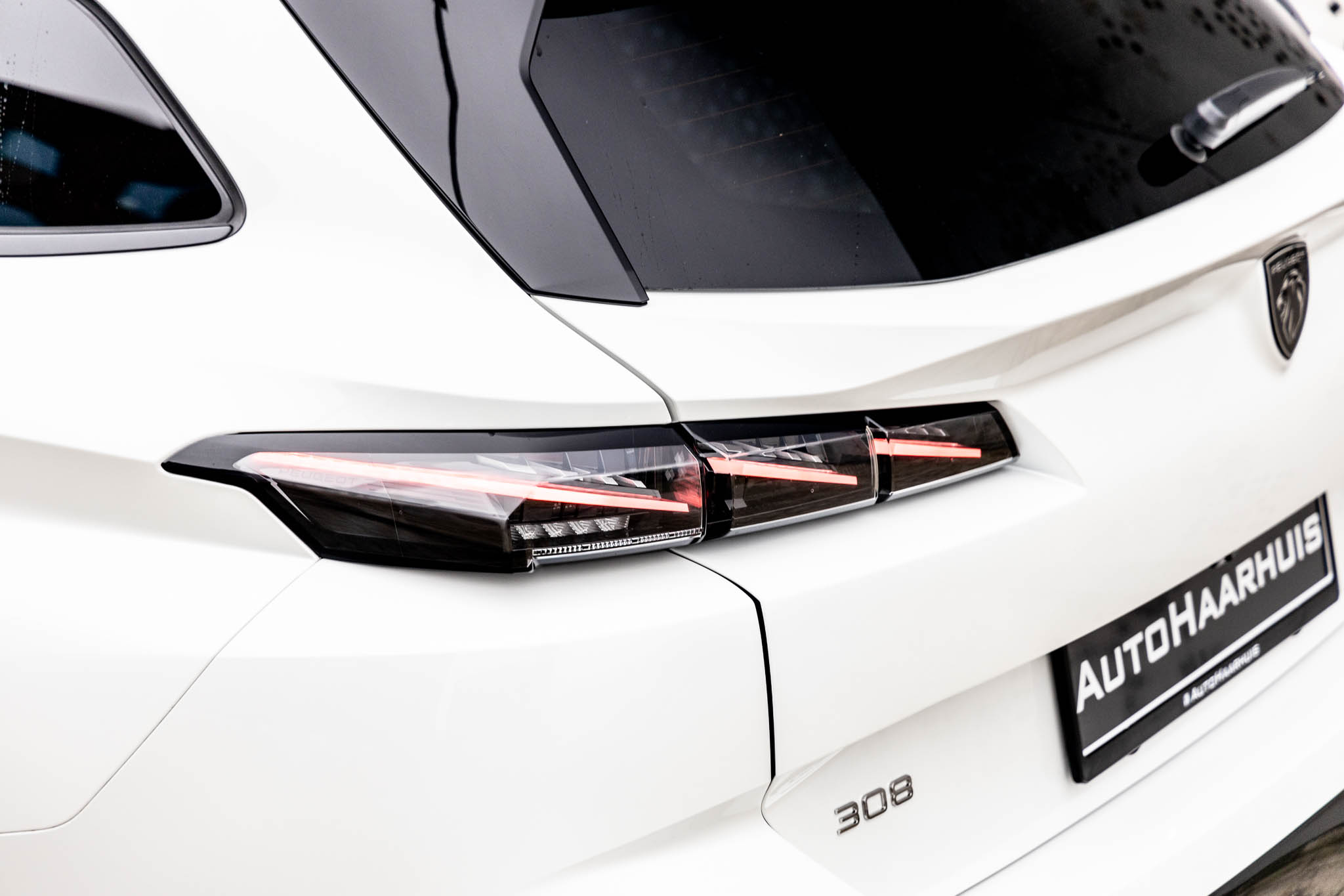 Achterzijde Peugeot 308 SW GT