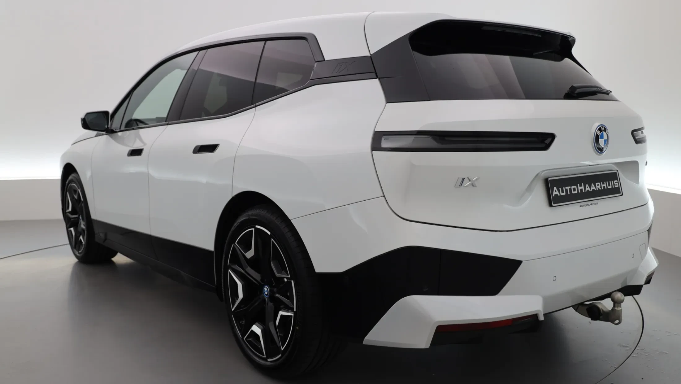 BMW iX achterkant