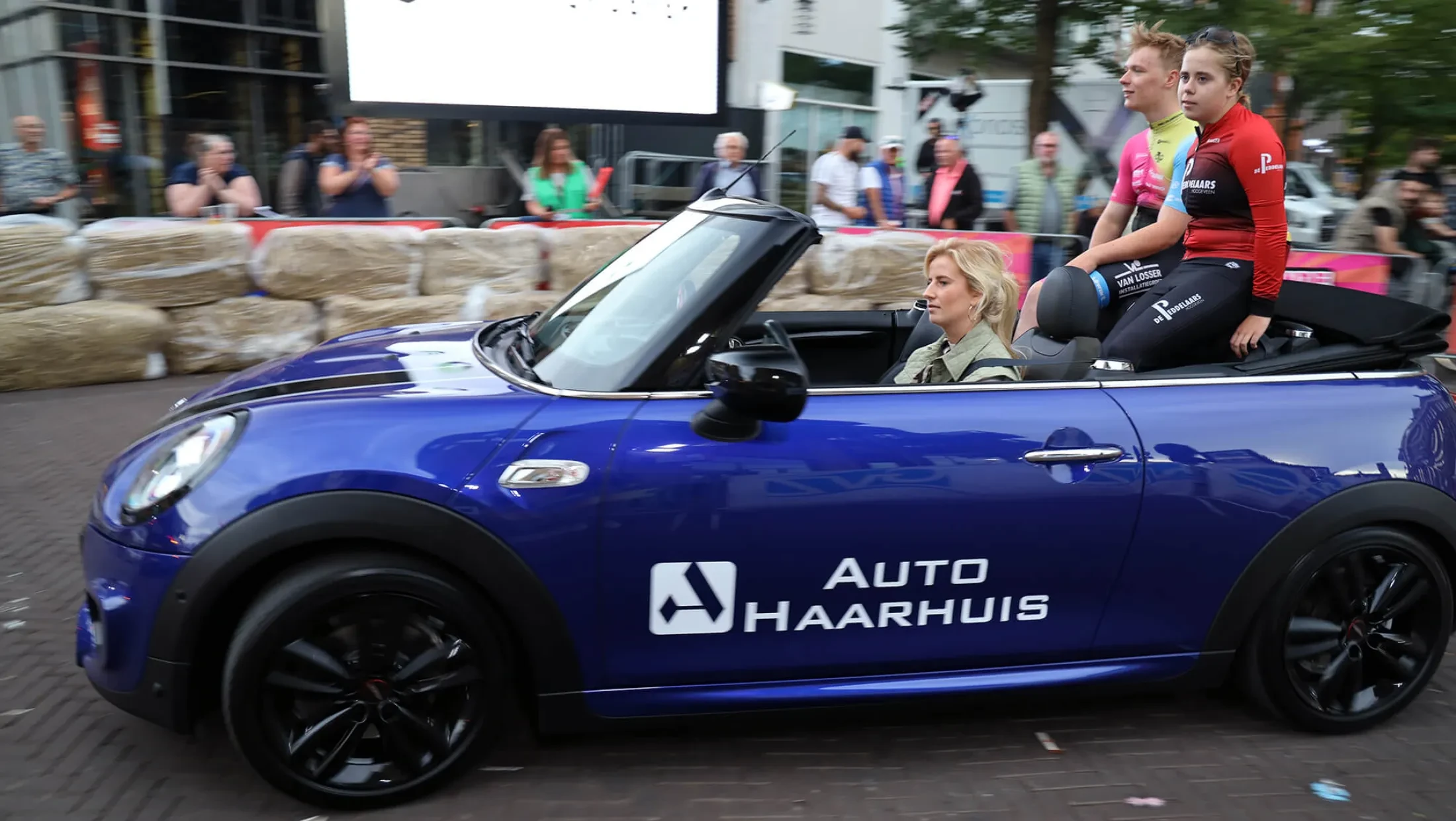 Ereronde-MINI-CooperS-Profronde-Almelo-AutoHaarhuis.jpg