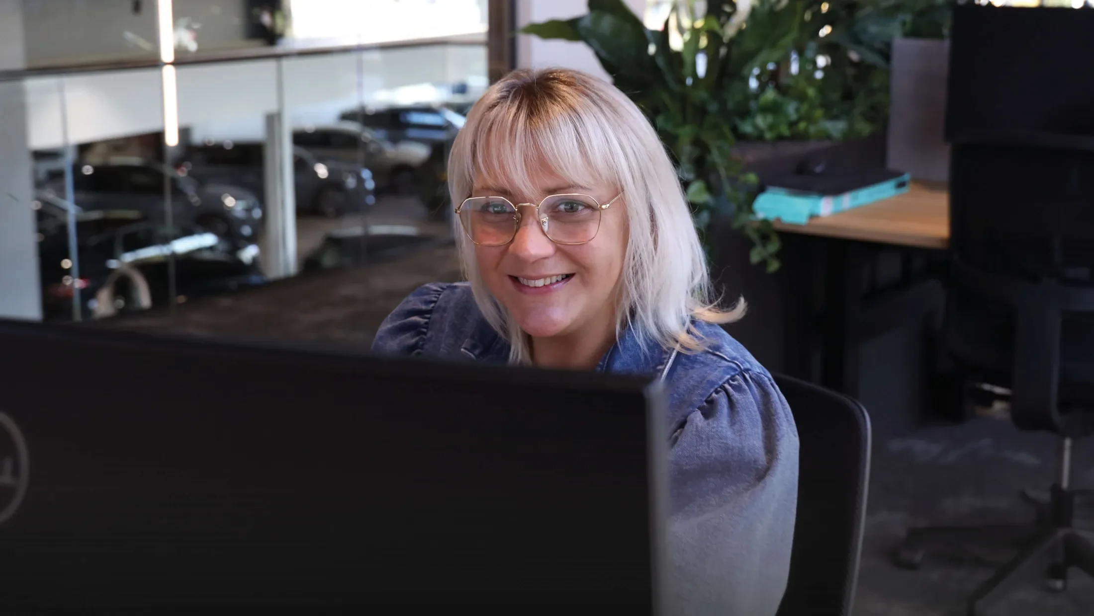 Web-Thuis-bij-AutoHaarhuis-Lease-Annika