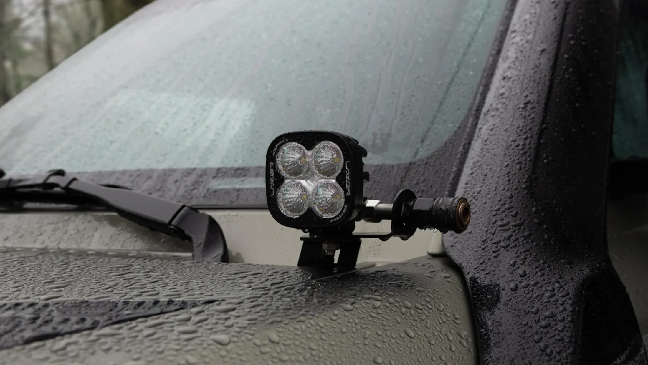 led-werklamp-detail-AutoHaarhuis-LandRover-Defender-2022