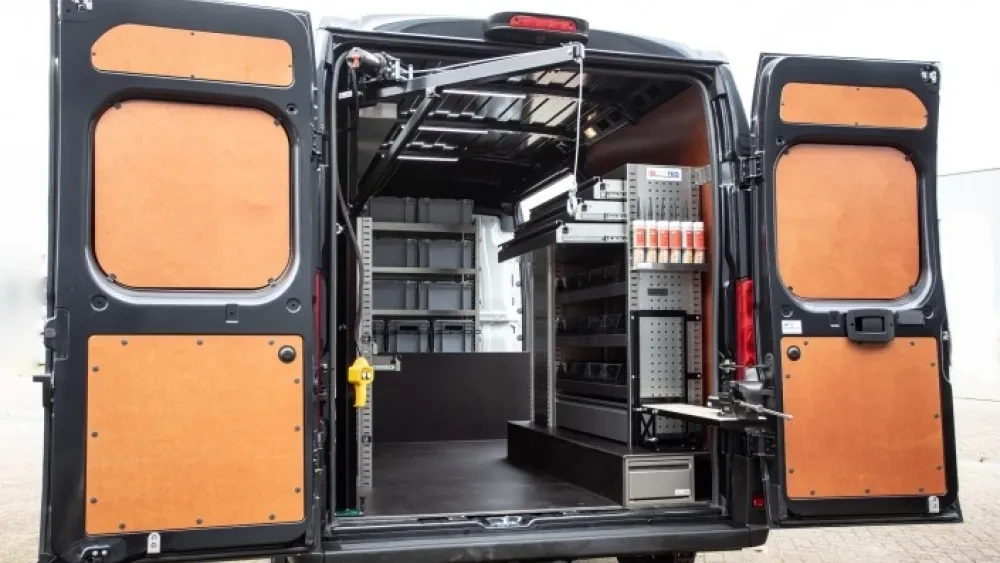 AutoHaarhuis-Bedrijfswagens-Bedrijfswageninrichting-op-maat