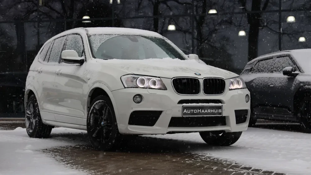 web-BMW-in-sneeuw-AutoHaarhuis-Geesteren