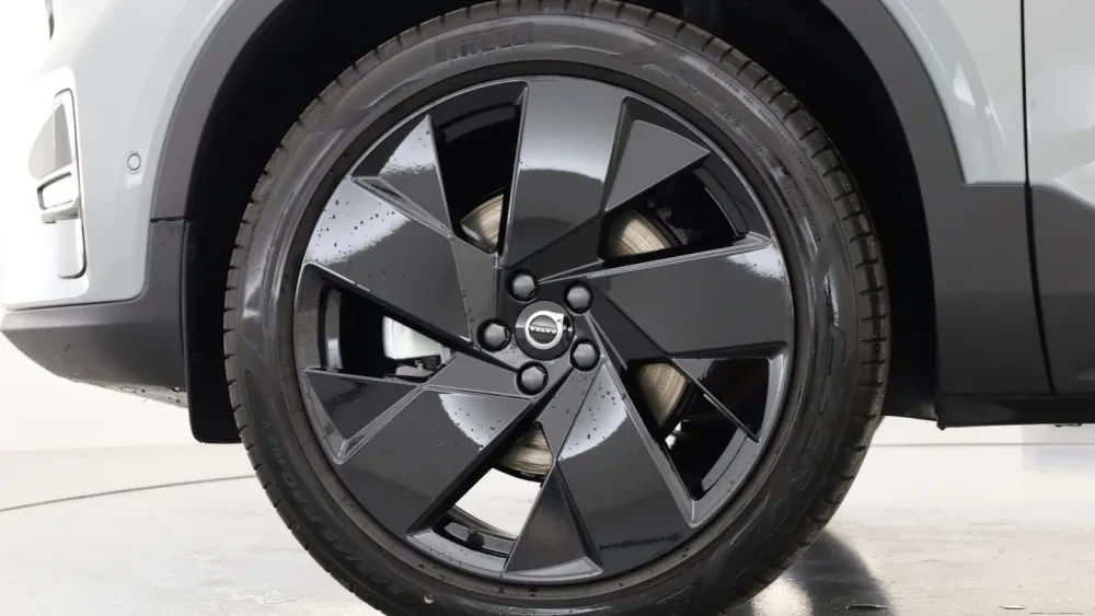 AutoHaarhuis-VolvoXC40-Black-Edition-zwarte-velgen