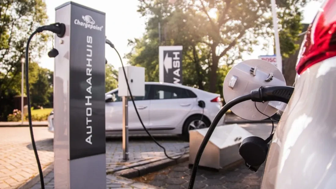 AutoHaarhuis - Autolader laden laadpaal