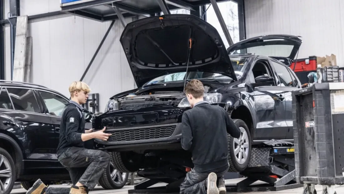 Demontage-werk-AutoHaarhuis-Schade