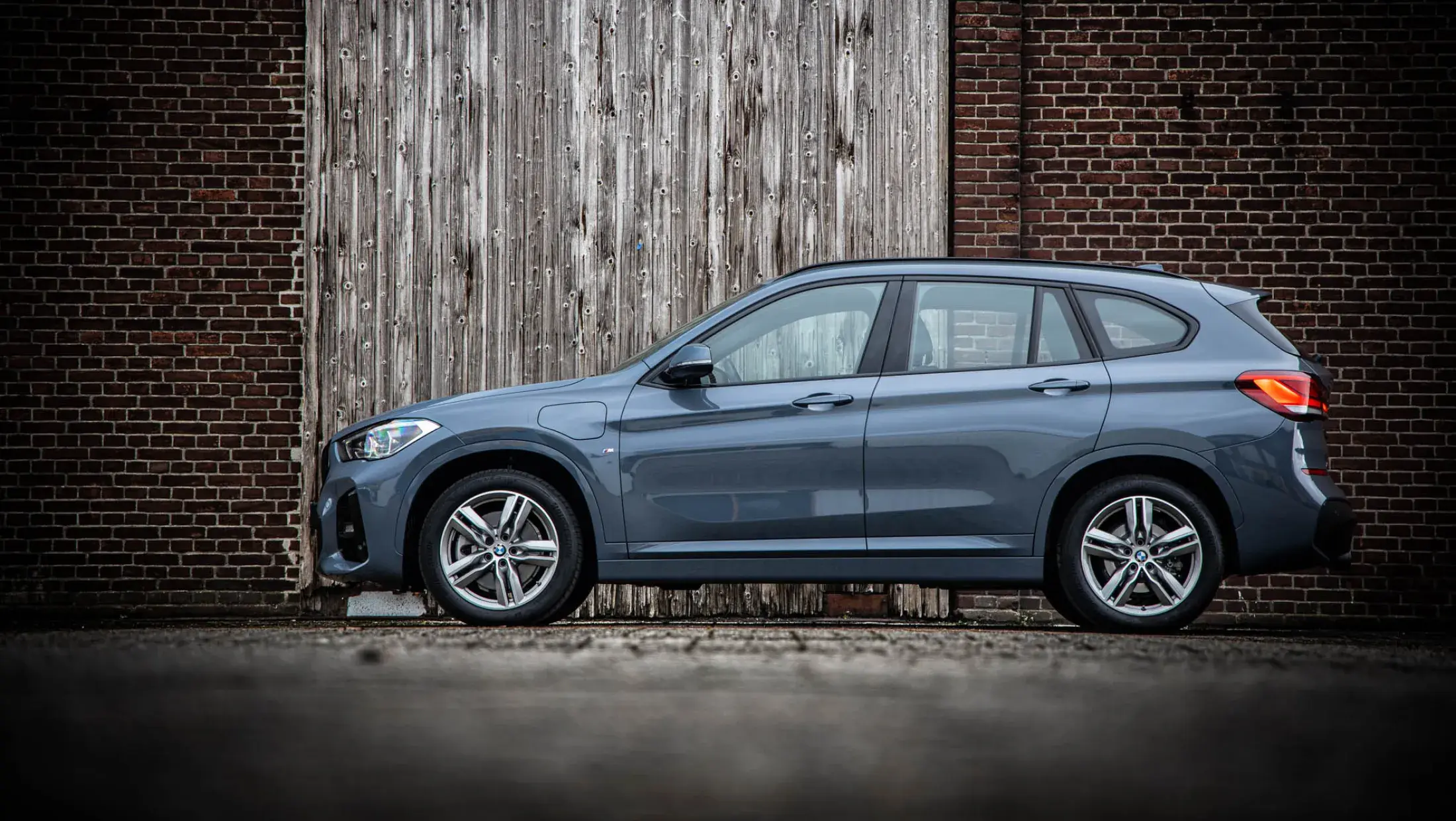 BMW X1 xDrive25e Plug-in Hybrid M Sport Side Profile